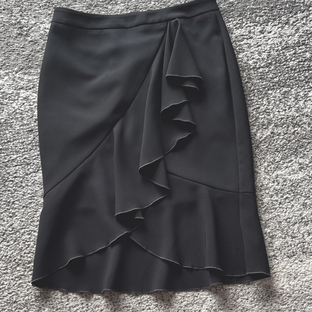 Ann Taylor Black Pencil Skirt with Ruffle Detail size 2- new! W/Tags